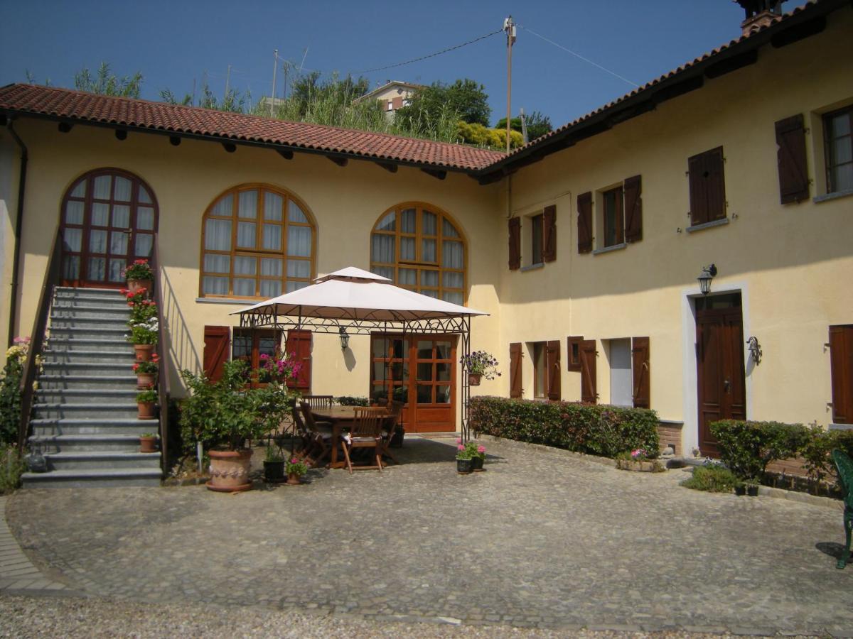 Casa Fonda- Piemonte Panzió Mango Kültér fotó